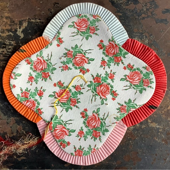 Vintage Asian Paper Lanterns Four Colors Hand Painted - Picture 7 of 7